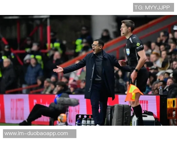 布莱顿旧将罗塞尼尔成为蓝军新帅34岁时退役经历引关注